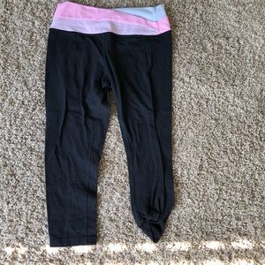 Lulu Lemon Cropped Leggings - pink band